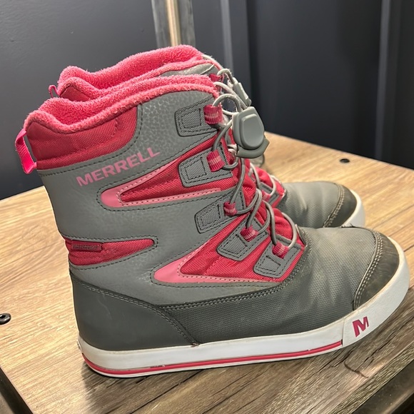 Merrell Kids Winter Boots | Size 3 - Picture 3 of 8